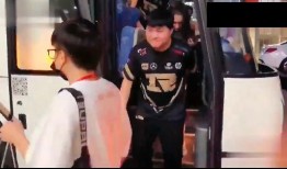 爆料网红女友视频在线,揭秘网红背后的真实生活